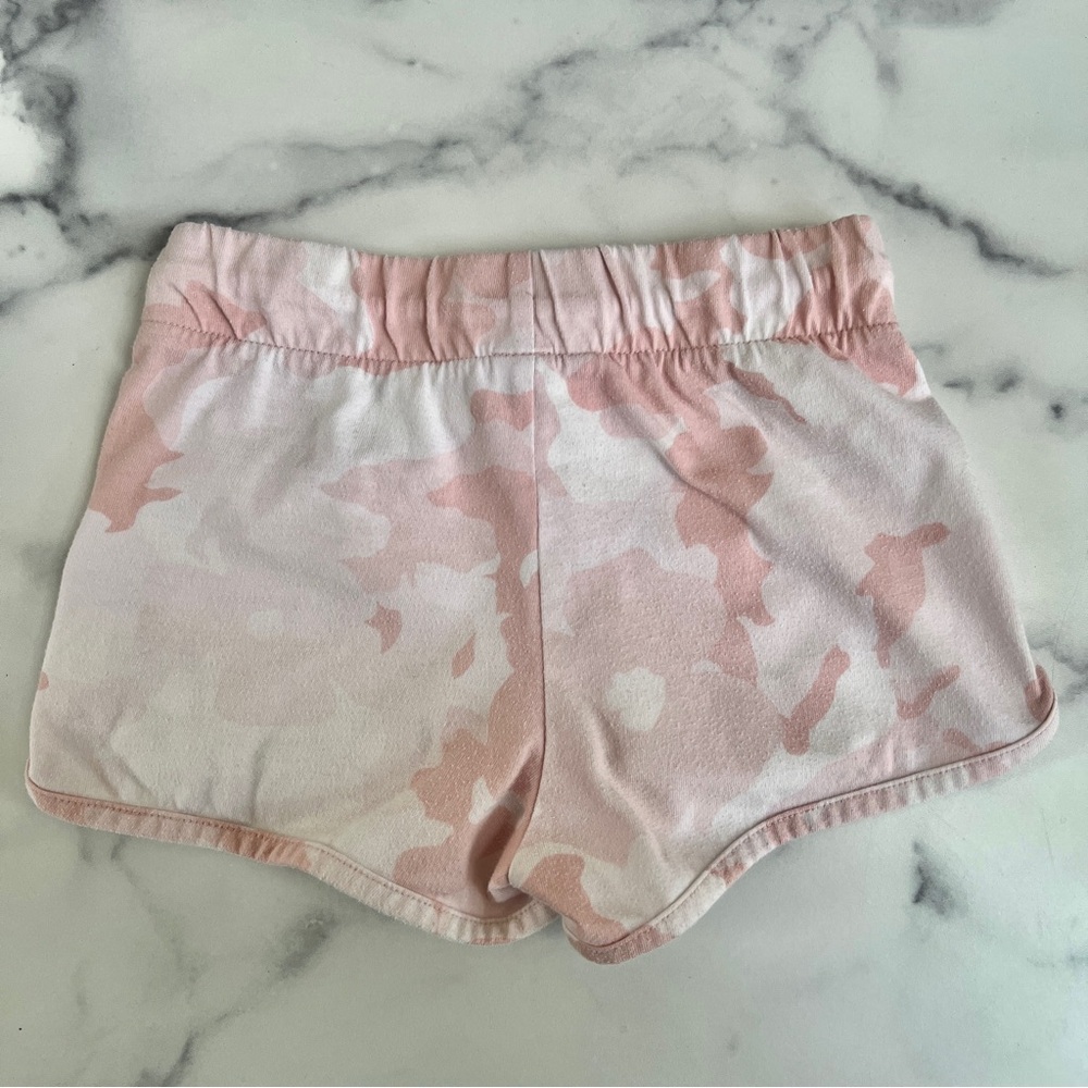 Old Navy Dolphin-Hem Cheer Shorts, Pink Camo, Size S (6-7) - Picture 2 of 5
